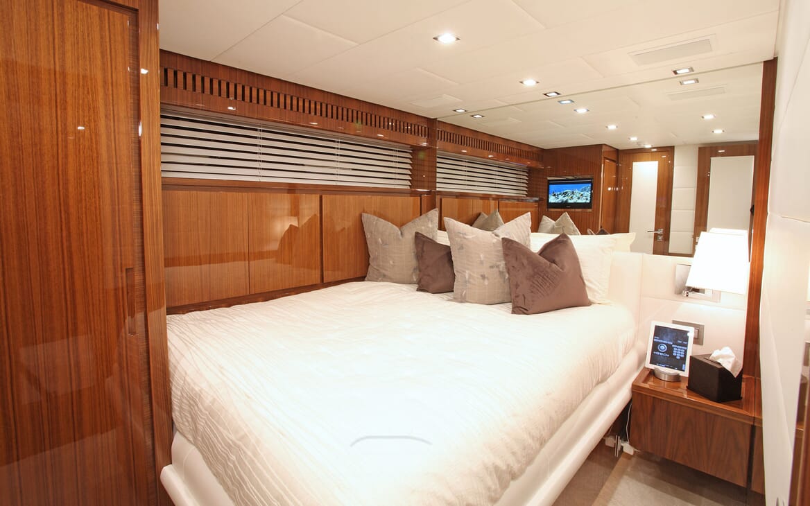 Motor Yacht PHOENICIAN Double Guest Stateroom