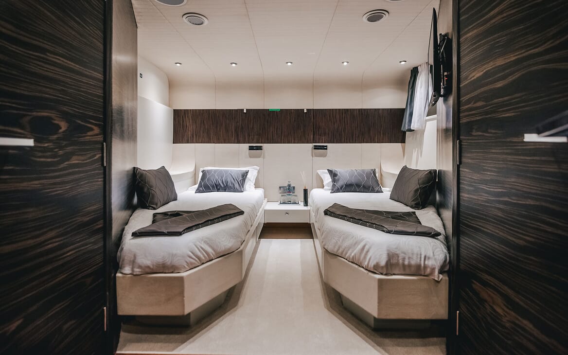 Motor Yacht ONE BLUE Twin Guest Stateroom