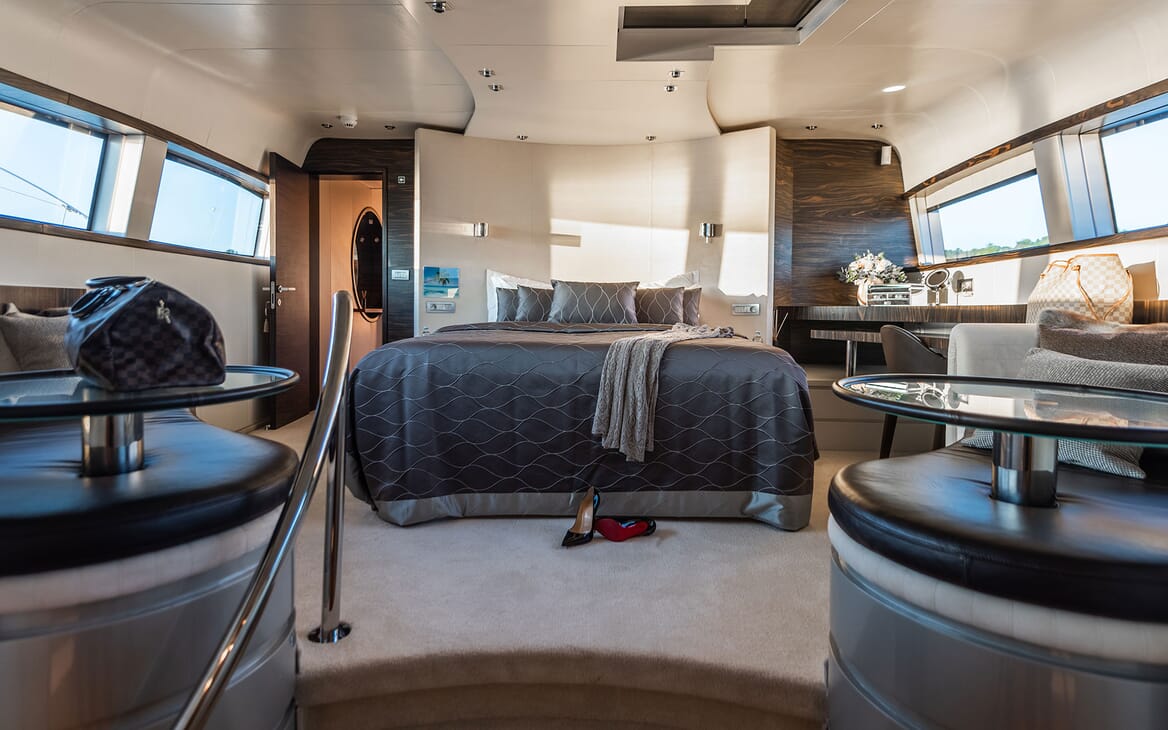 Motor Yacht ONE BLUE Master Stateroom Bed