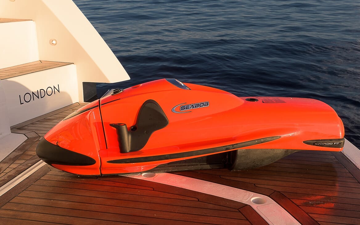 Motor Yacht Seawater toys