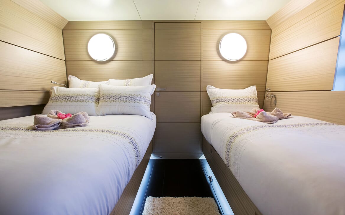 Sailing Yacht HUTIANE Twin Guest Stateroom