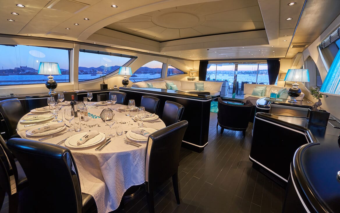 Motor Yacht SHANE Dining Table
