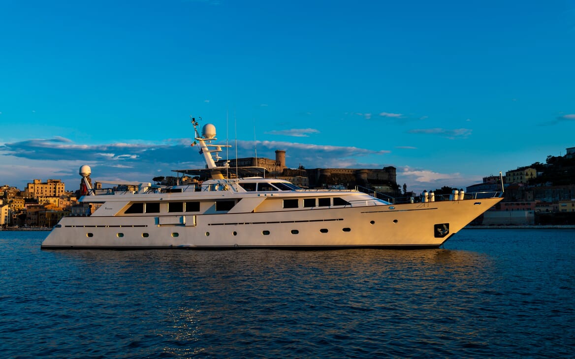 Motor Yacht Nightflower
