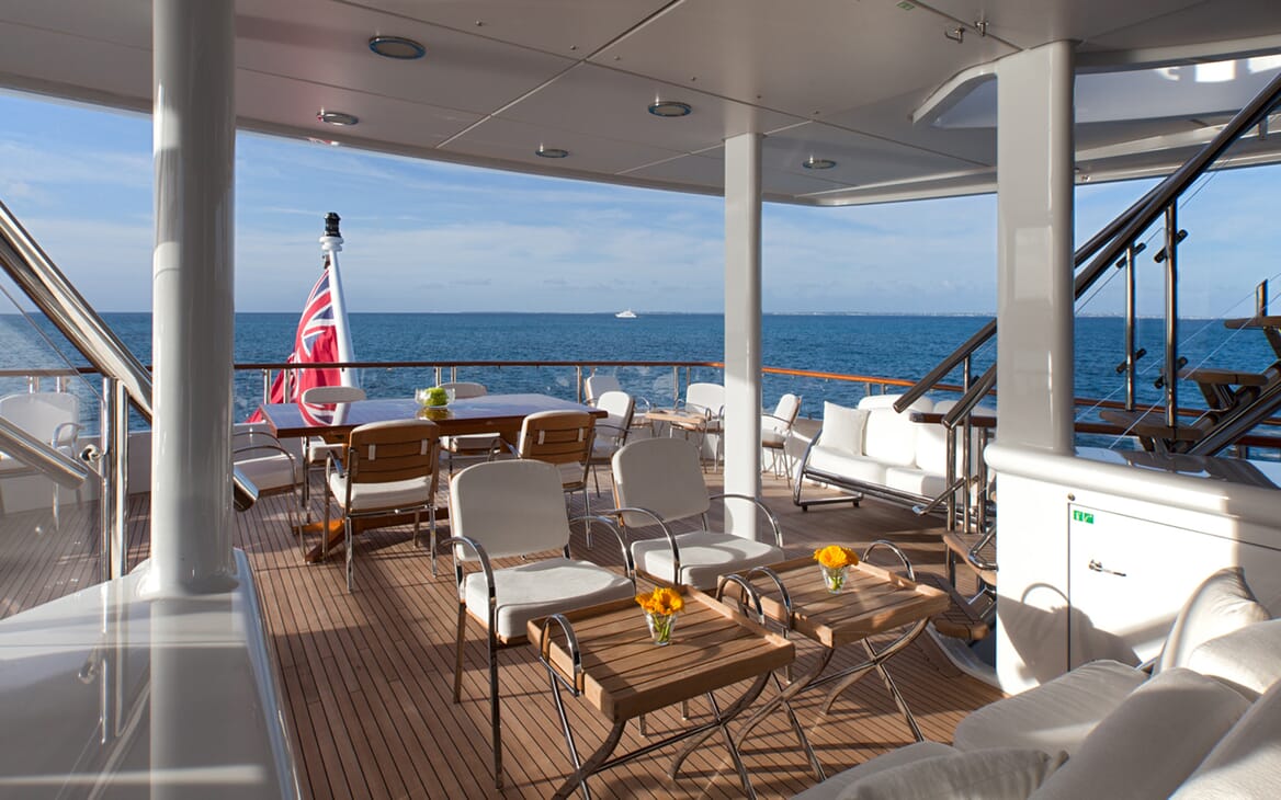Motor Yacht Sunrise outdoor seating