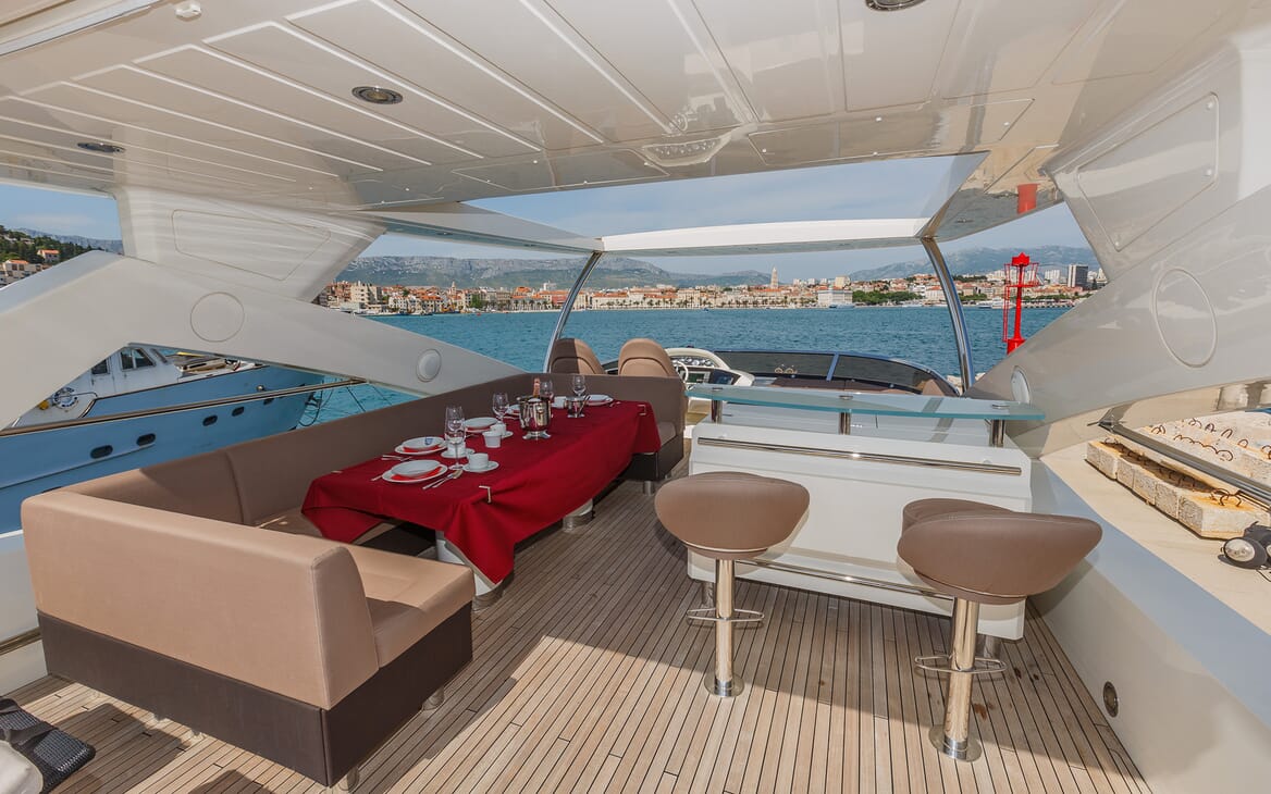 Motor Yacht The Best Way Sun Deck Dining