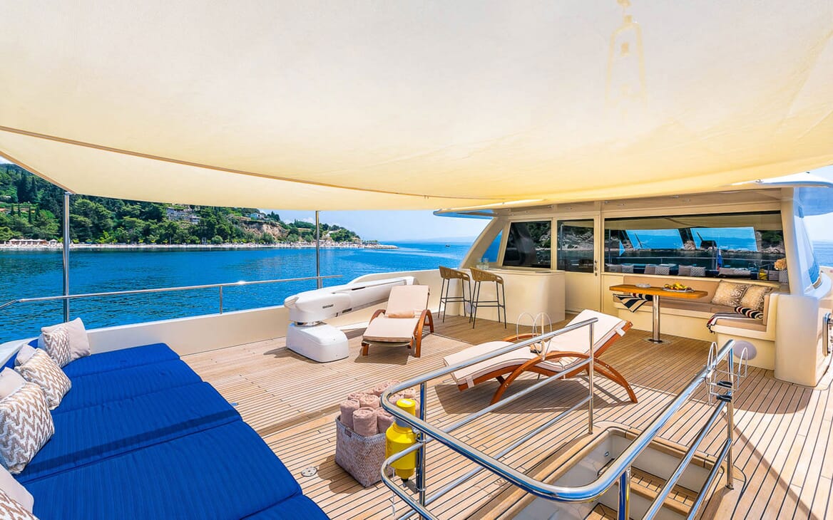 Motor Yacht GRACE Sun Deck