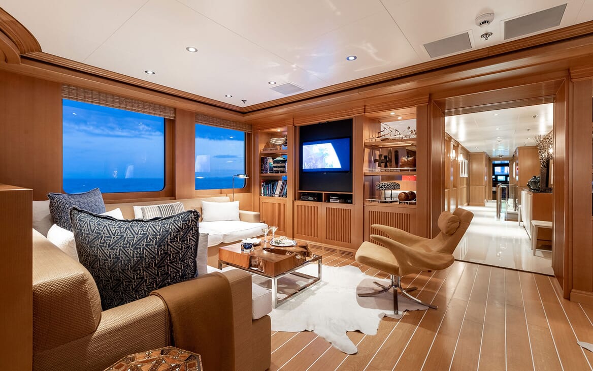 Motor Yacht HELIOS Small Lounge