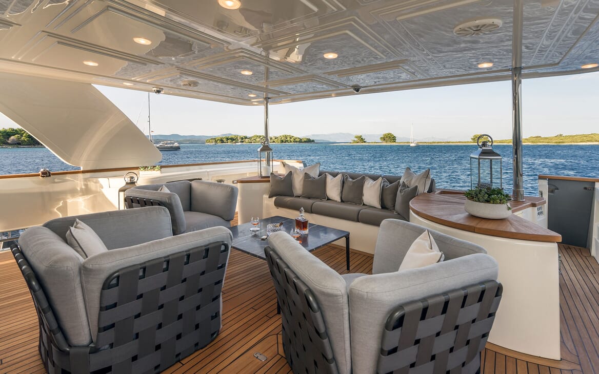 Motor Yacht Seventh Sense bathrooom