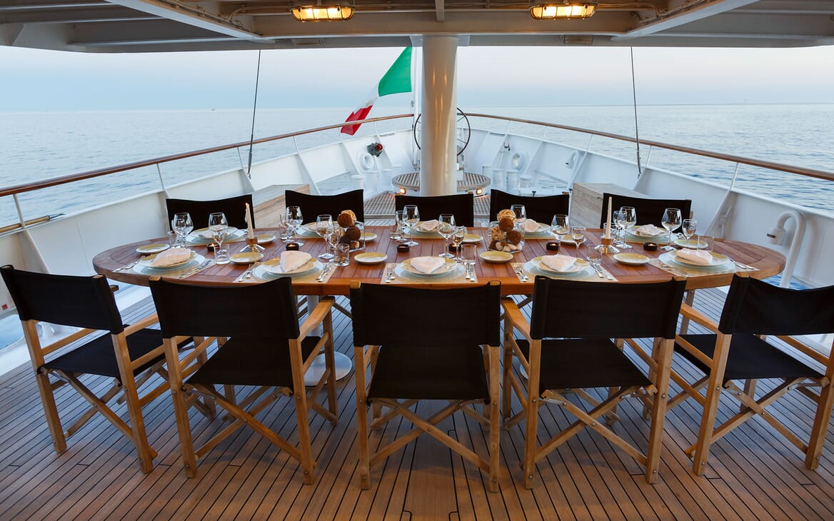 Motor Yacht DIONEA Bow Dining Table
