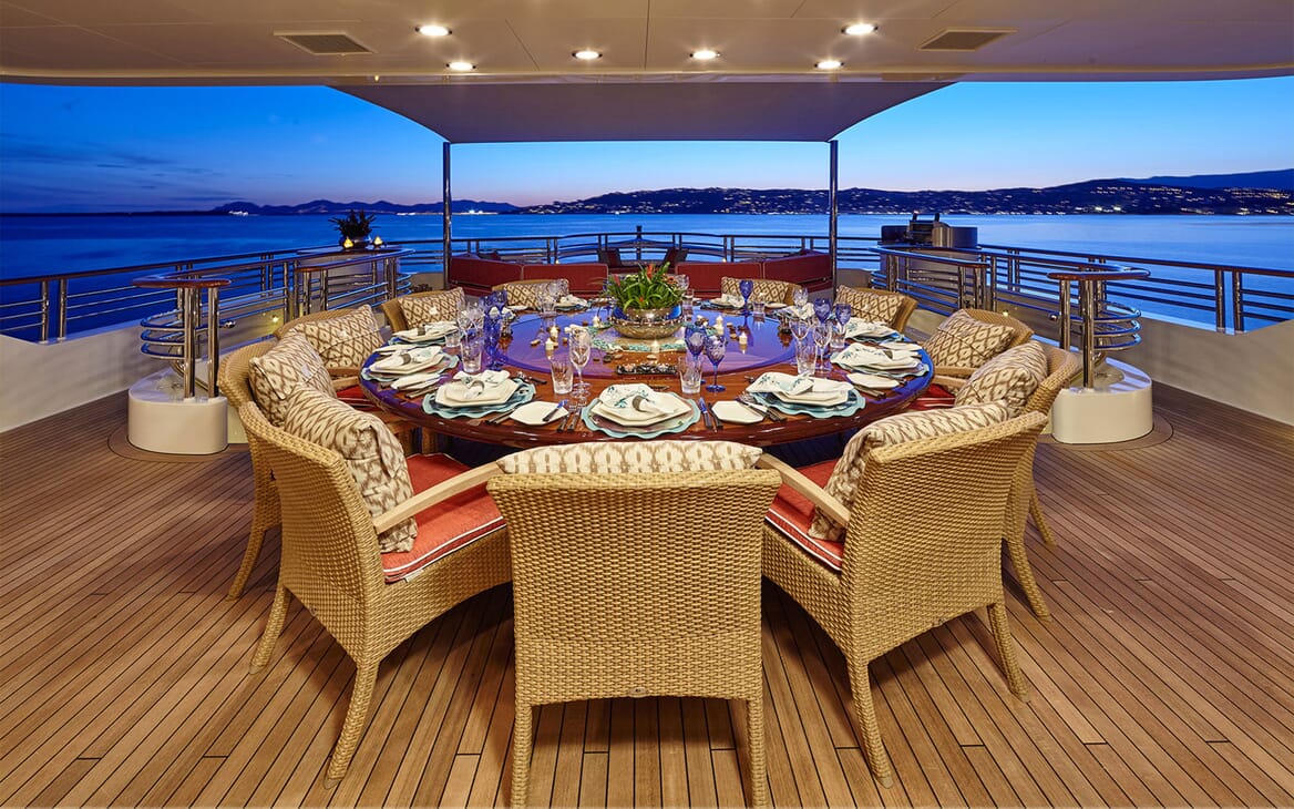 Motor Yacht COCOA BEAN Aft Deck Dining Table