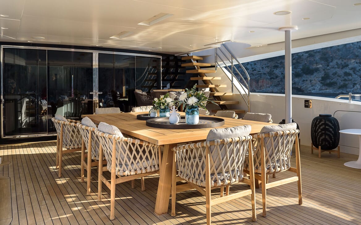 Motor Yacht MR. T Aft Deck Dining Table