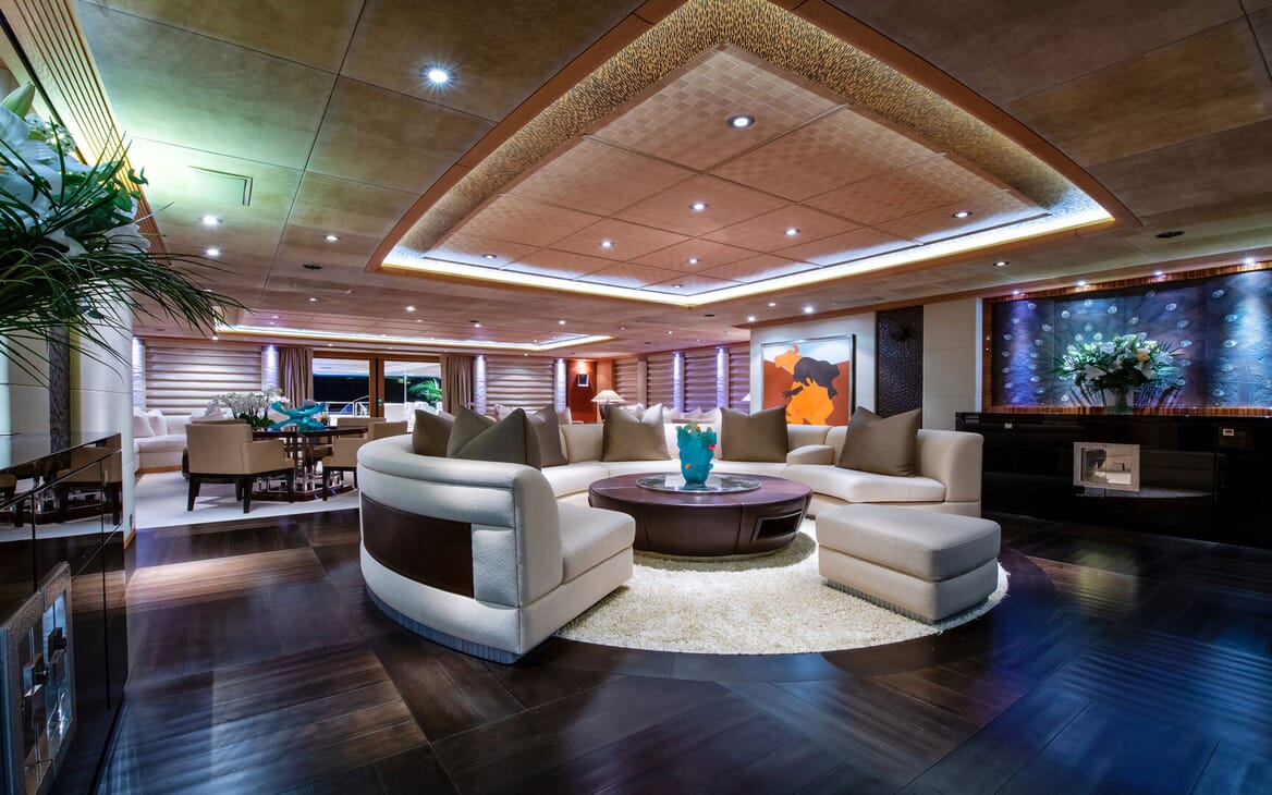 Motor Yacht SUNRAYS Master Stateroom