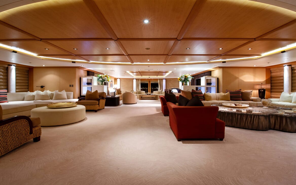 Motor Yacht SUNRAYS Master Stateroom Lounge