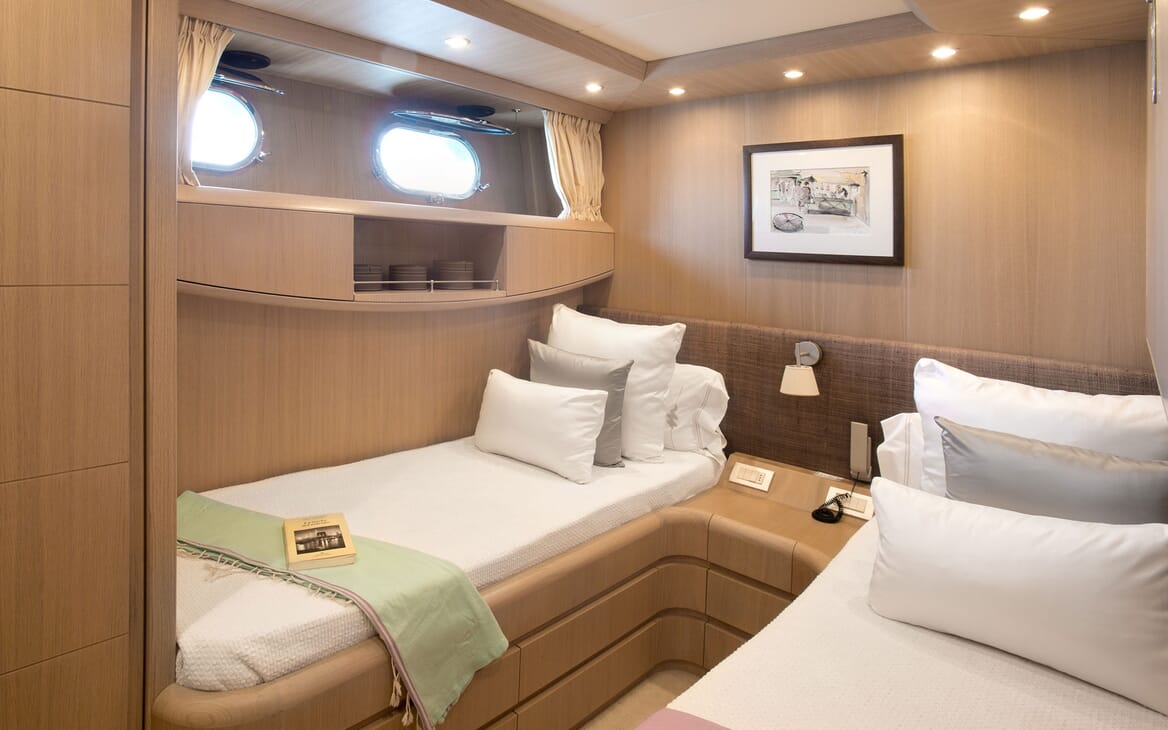 Motor Yacht SEVEN C Twin Guest Stateroom