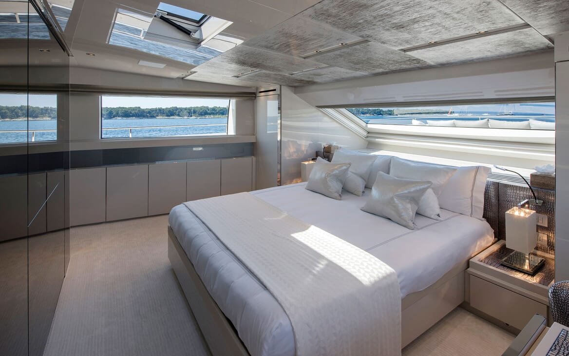 Motor Yacht SABBATICAL Master Stateroom