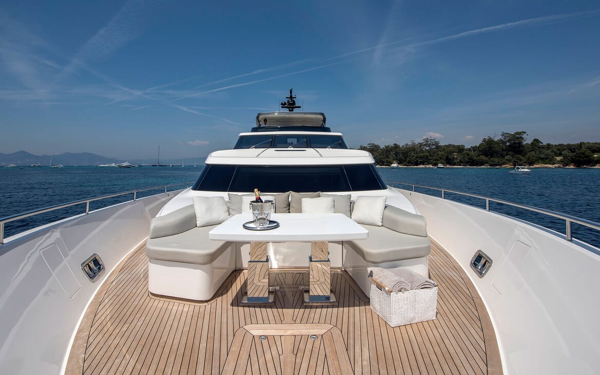 Motor Yacht SABBATICAL Bow Seating