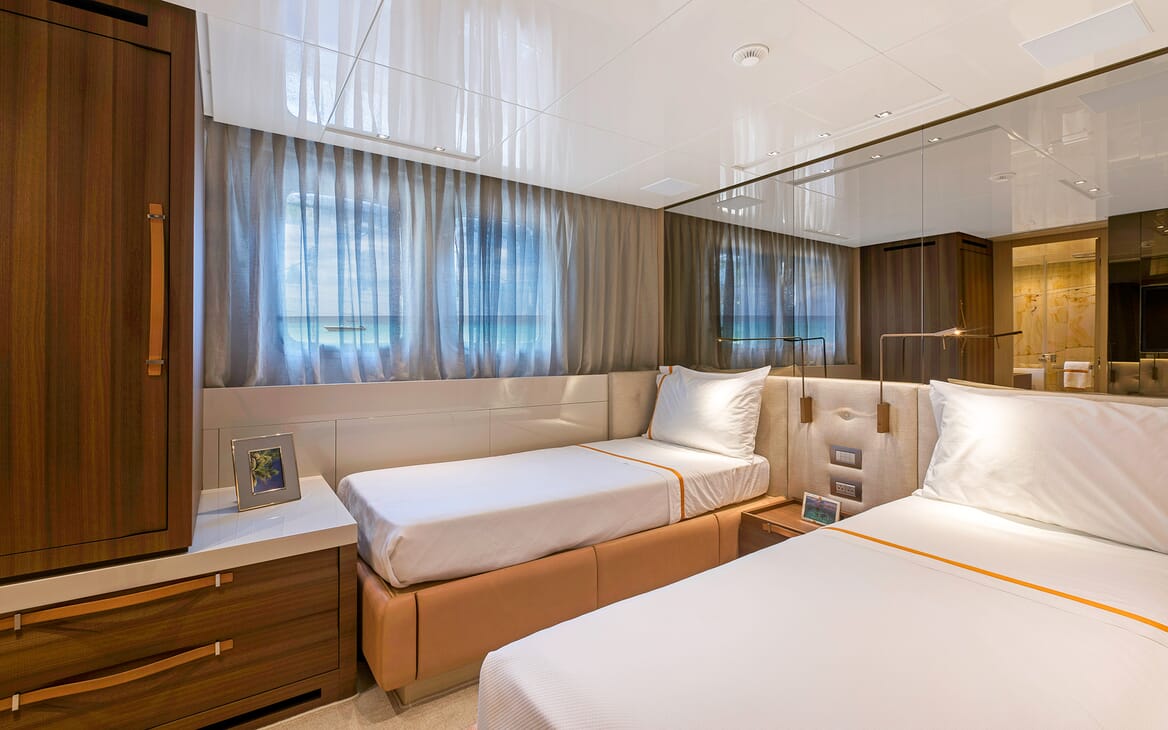 Motor Yacht Freddy twin cabin