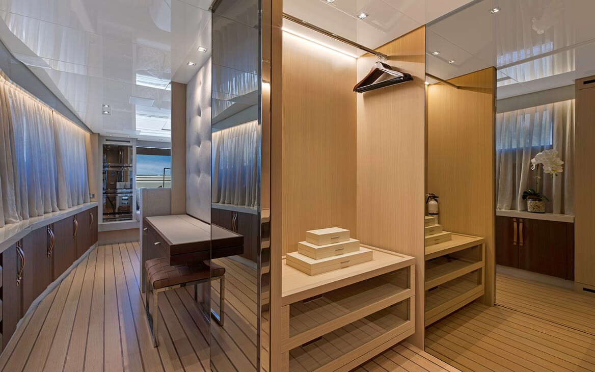 Motor Yacht Freddy interior design
