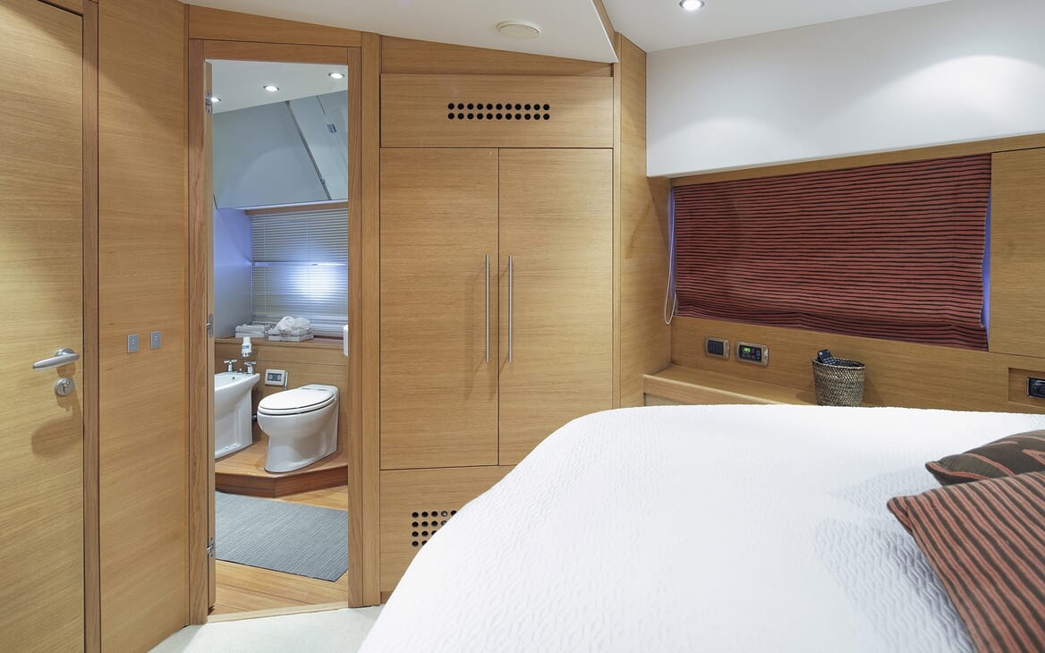 Motor Yacht Arwen VIP cabin