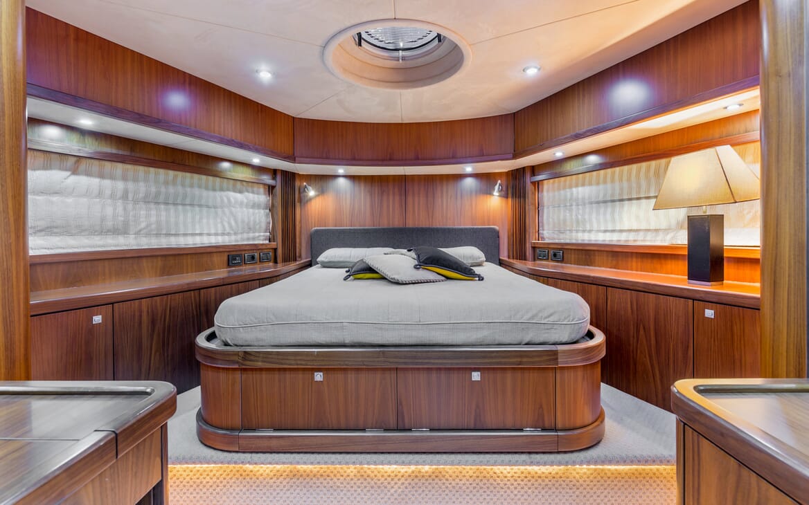 Motor Yacht Octavia master cabin