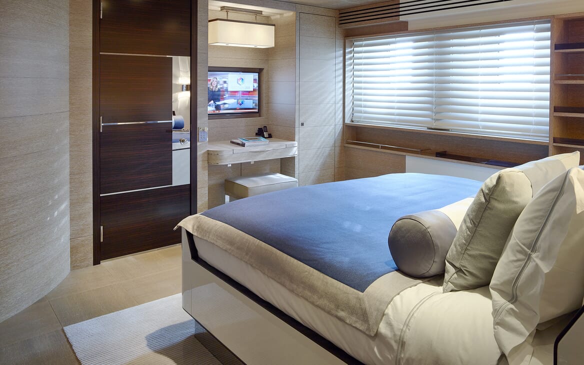 Motor Yacht Asya guest cabin