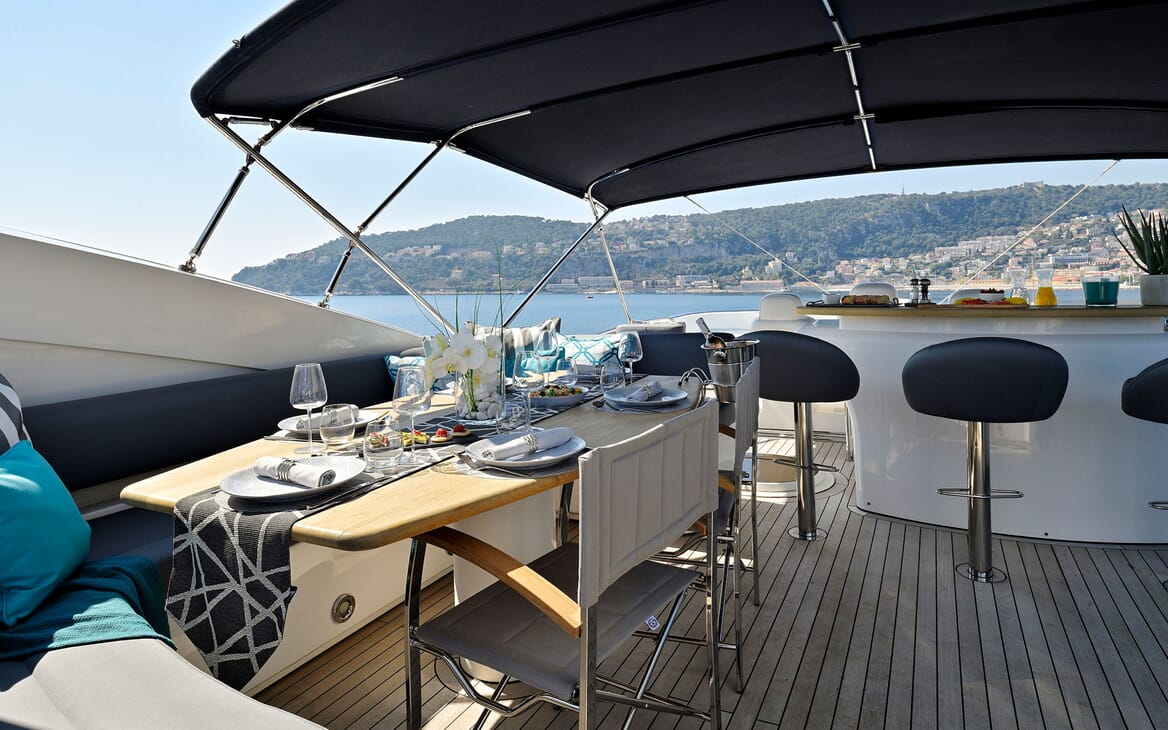 MY EXCELERATE Z alfresco dining
