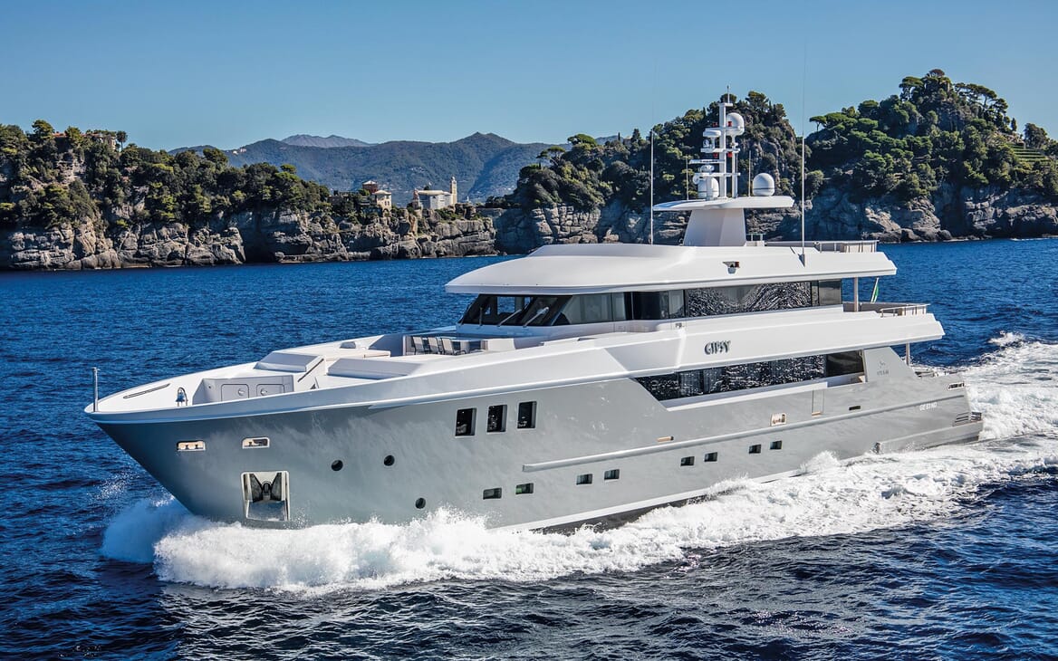 Motor Yacht Otam cruising