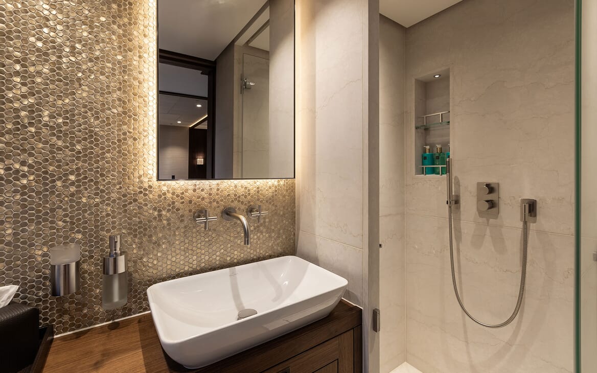 Motor Yacht MANA Shower and Sink