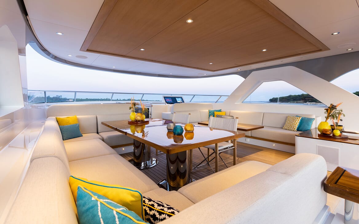 Motor Yacht MANA Sun Deck Seating
