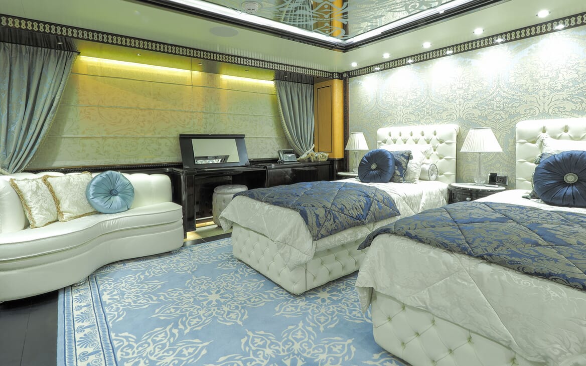 Motor Yacht ELEMENTS Twin Guest Stateroom