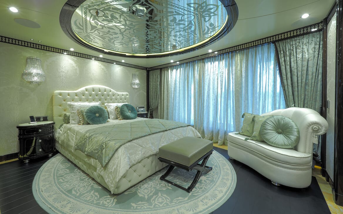Motor Yacht ELEMENTS Double Guest Stateroom