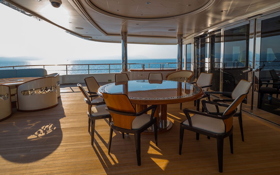 Motor Yacht ELEMENTS Aft Deck Table