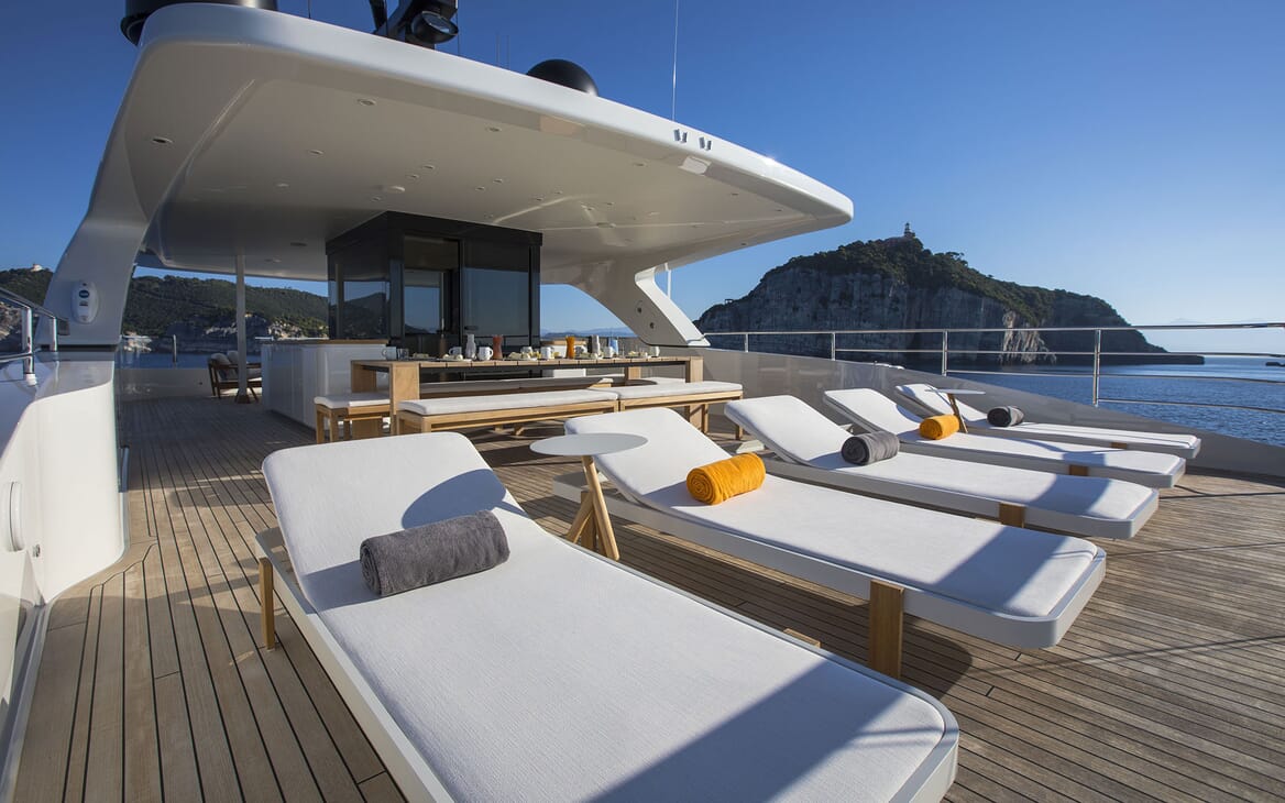 Motor Yacht MOKA Sun Deck Aft
