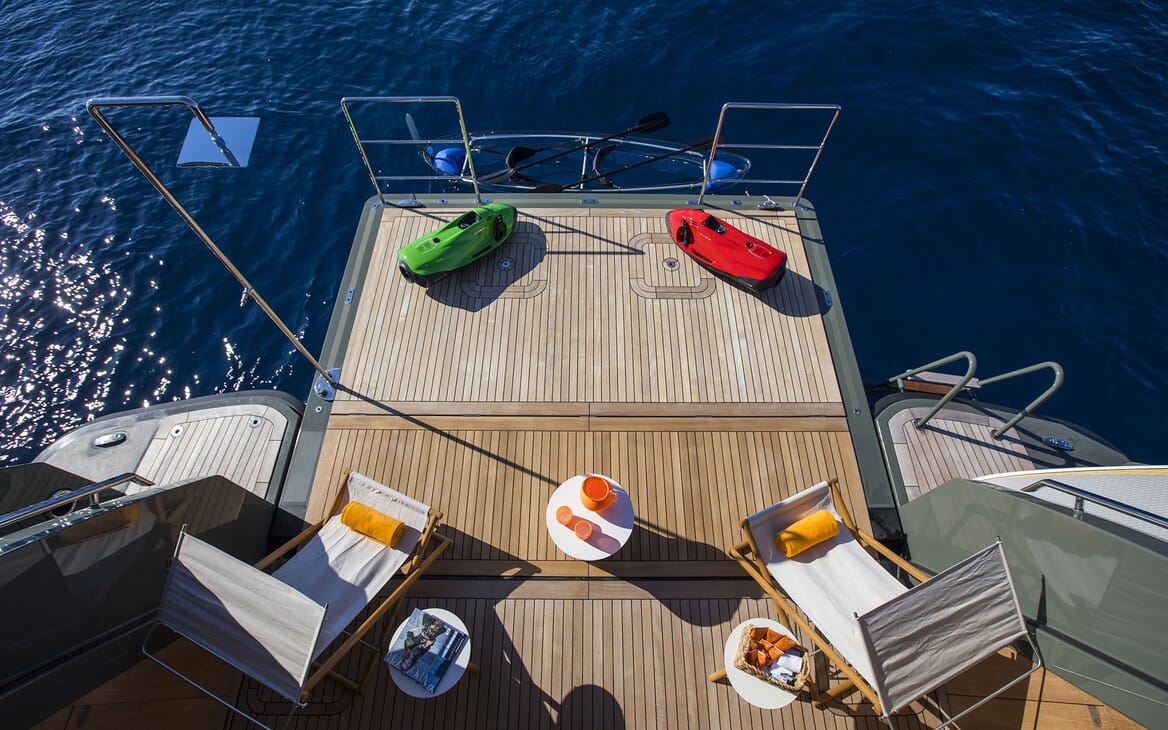 Motor Yacht MOKA Swim Platform Toys