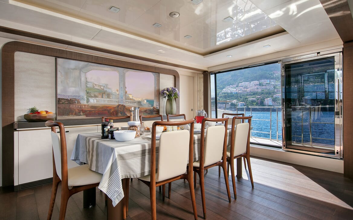 Motor Yacht EMERALDA OF THE SEAS Exterior Profile