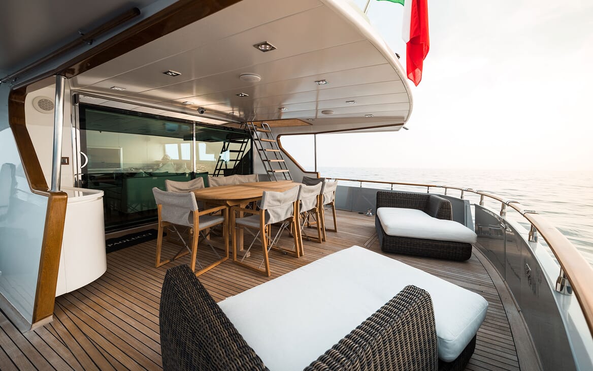 Motor Yacht PAOLUCCI Aft Deck Table