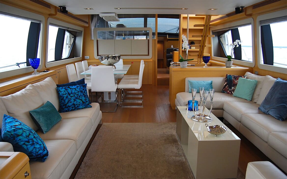 Motor Yacht JPS Main Saloon