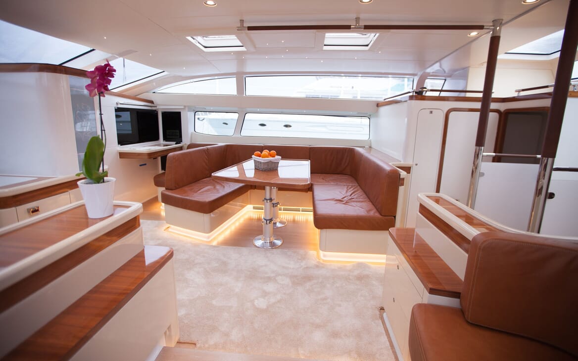 Sailing Yacht Bliss 2 seating area