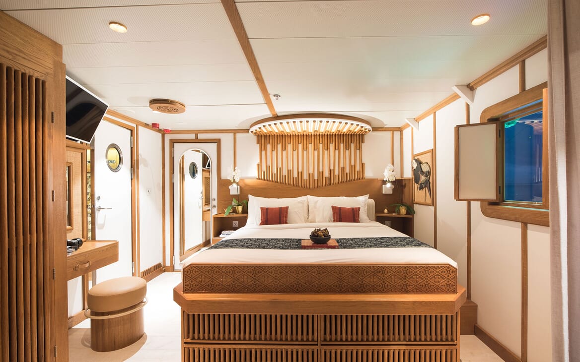 Motor Yacht KUDANIL Twin Guest Stateroom
