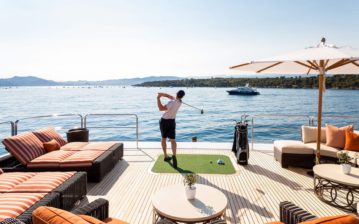 Motor Yacht LUCKY LADY Sun Deck Golf
