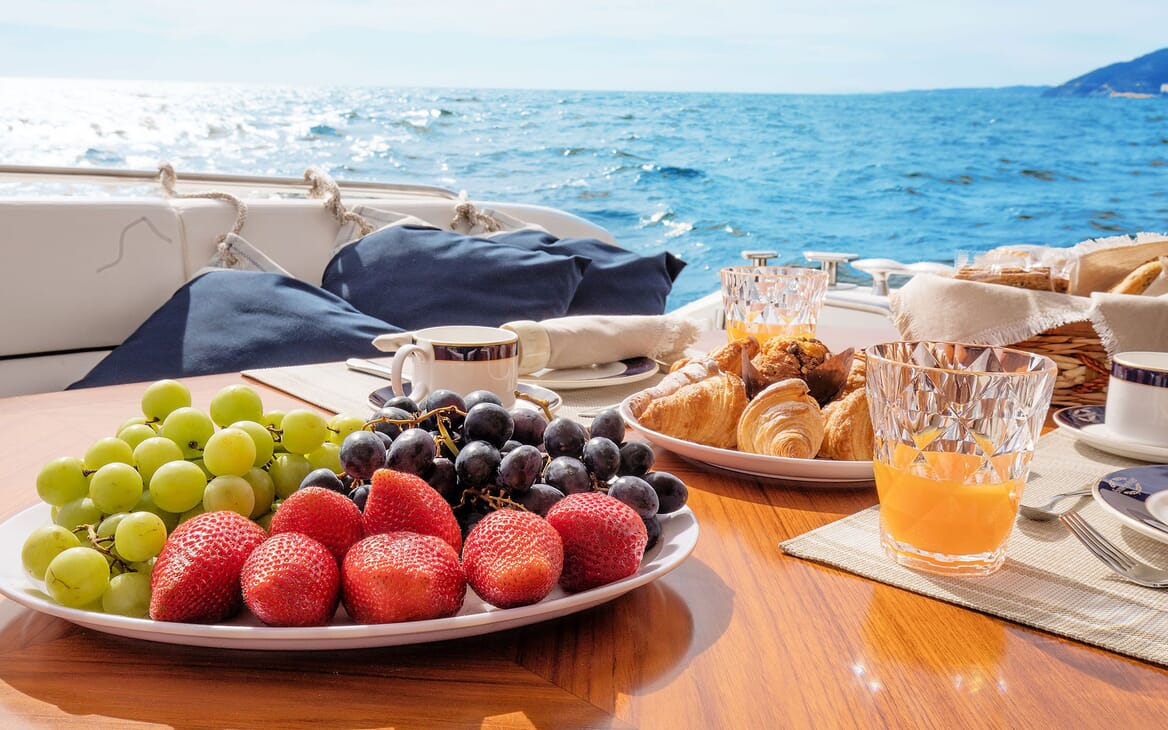 Motor Yacht MEDITERRANI IV Al Fresco Breakfast