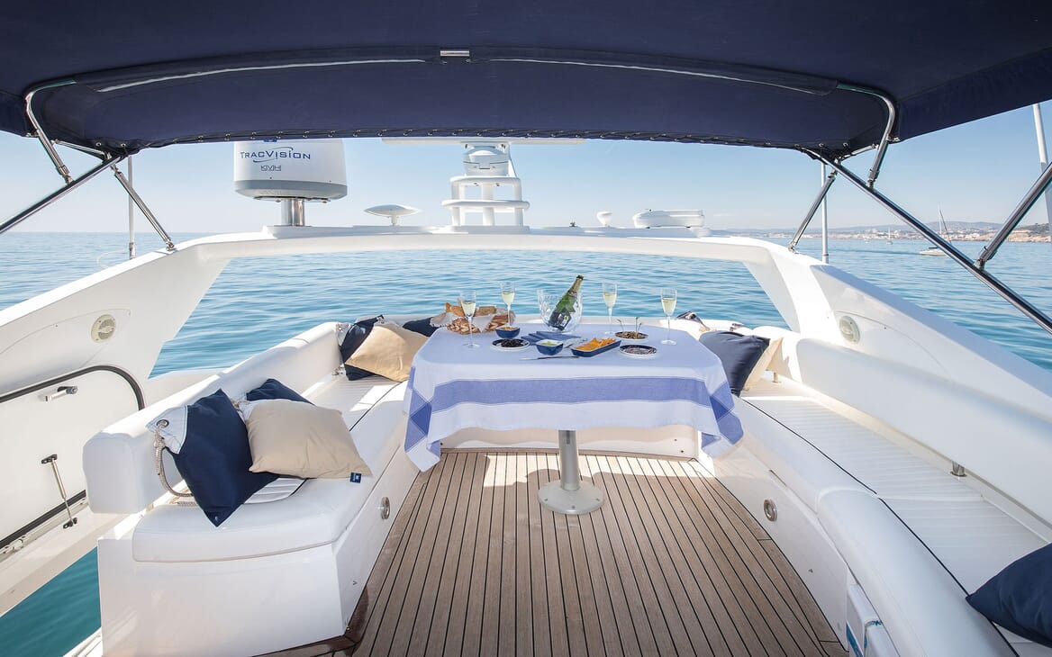 Motor Yacht MEDITERRANI IV Sun Deck DIning