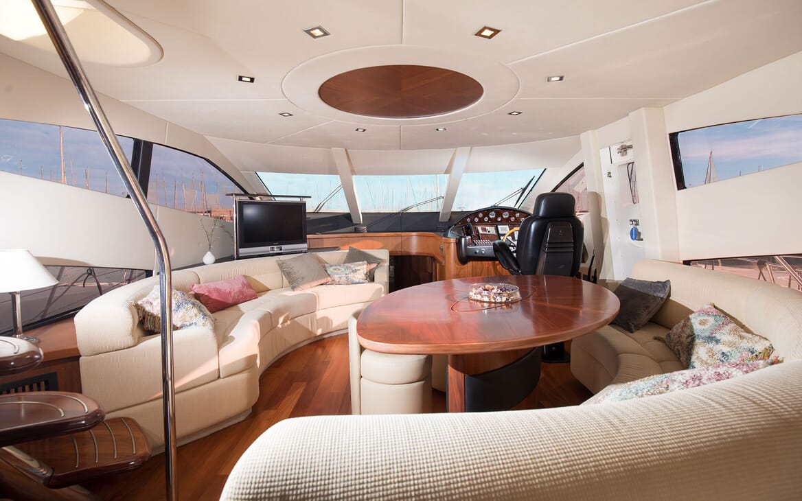 Motor Yacht MEDITERRANI IV Main Salon