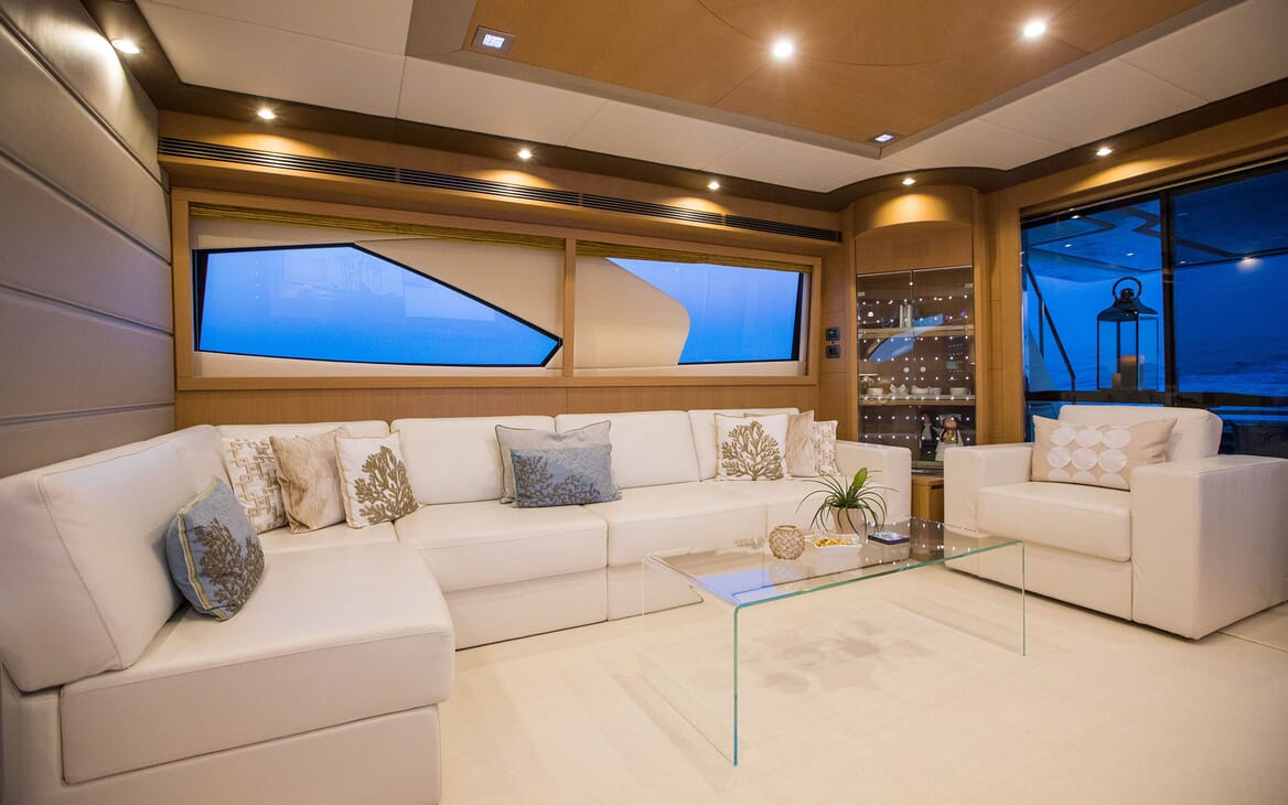 Motor Yacht SALT Main Saloon Seating
