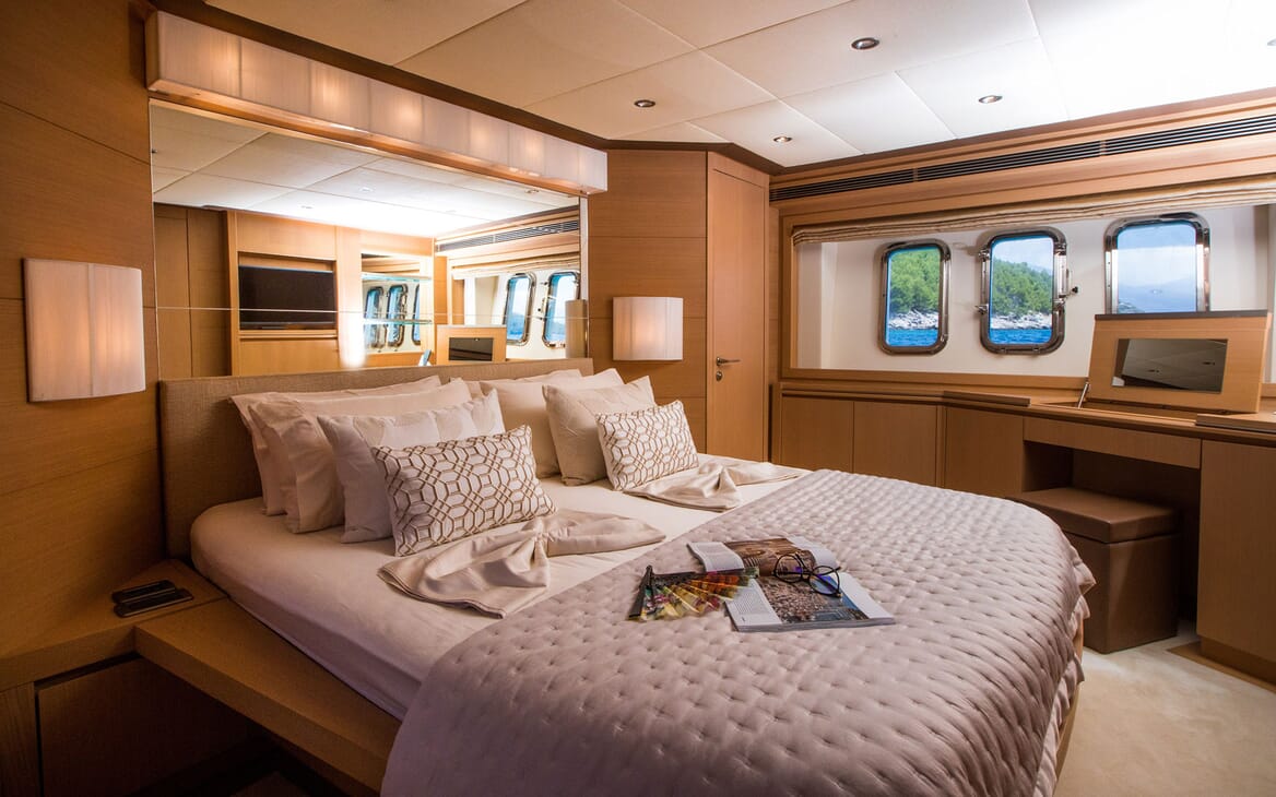 Motor Yacht SALT Master Stateroom