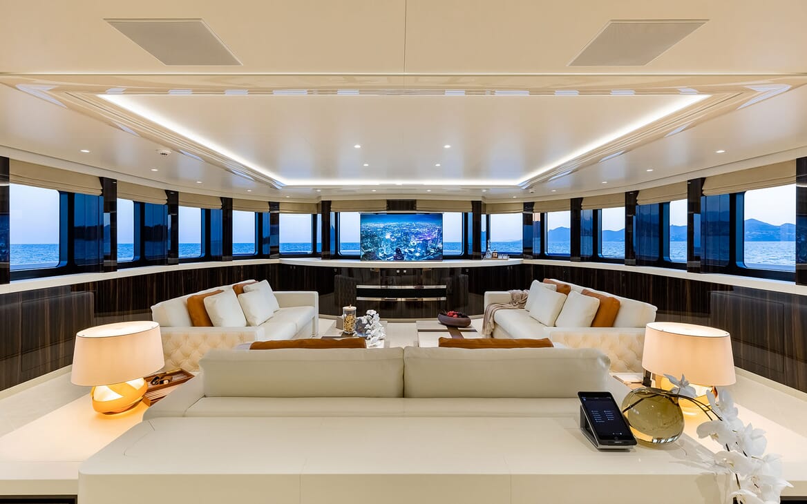 Motor Yacht SOARING Upper Deck Saloon TV