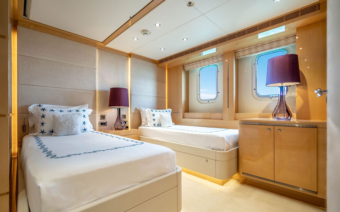 Motor Yacht LADY JJ Guest Twin Stateroom
