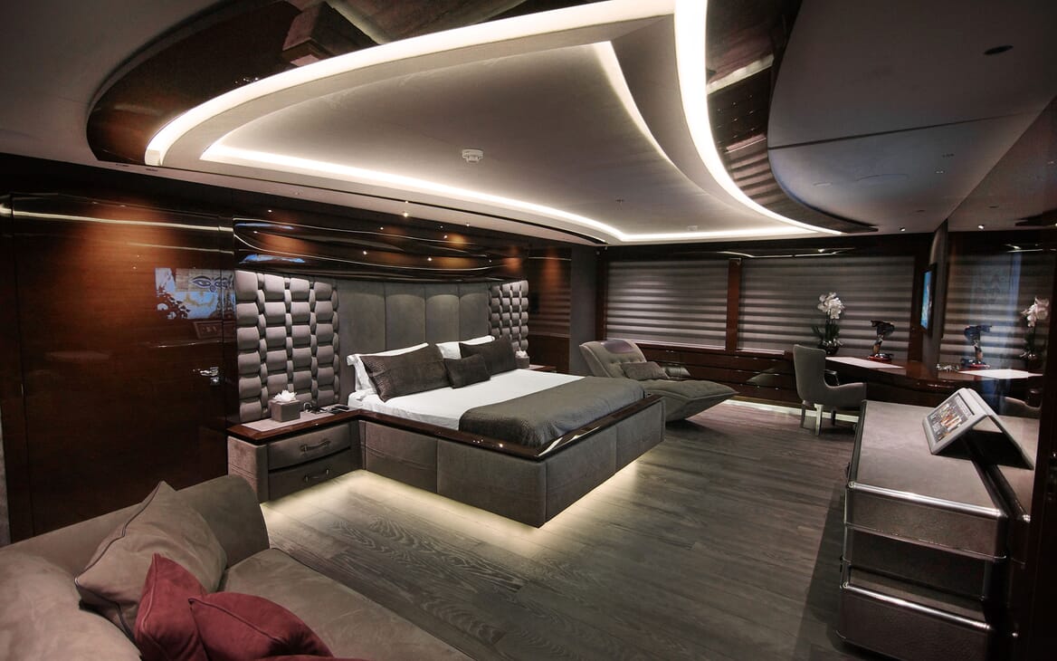 Motor Yacht BABA'S Master Stateroom