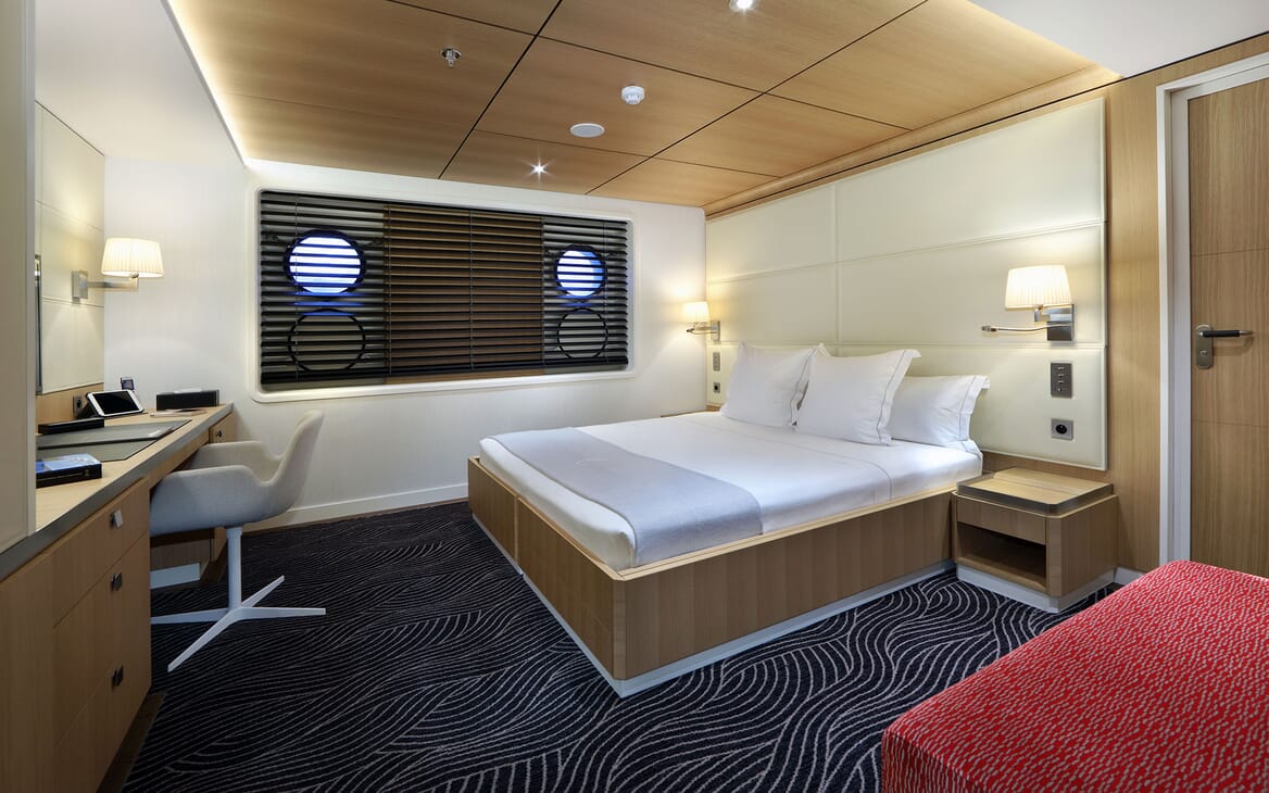 Motor Yacht YERSIN Double Guest Stateroom