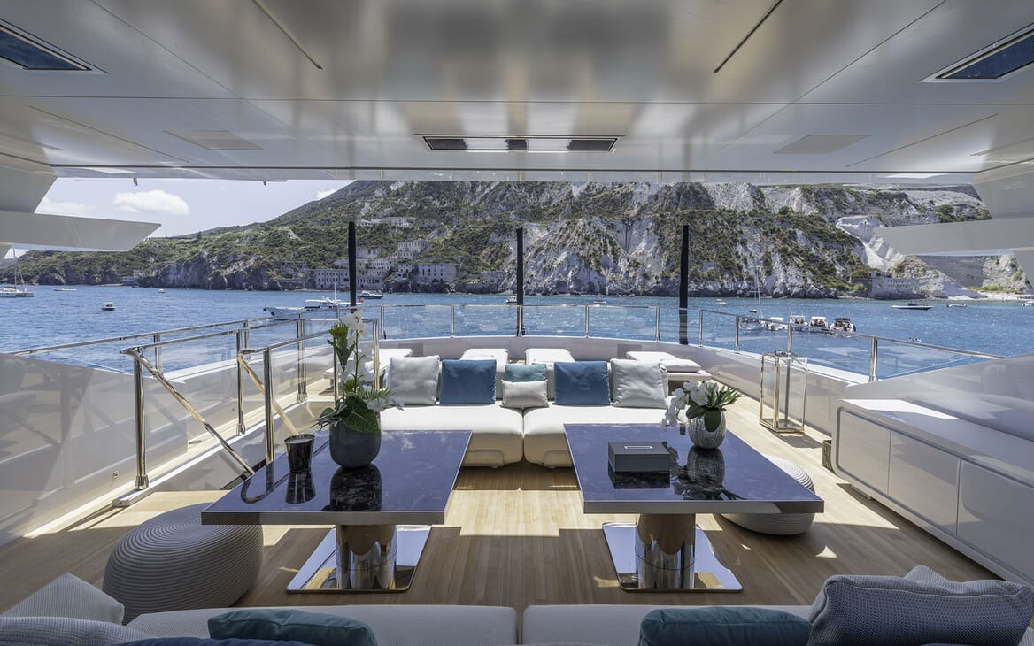 Motor Yacht LEL Sun Deck